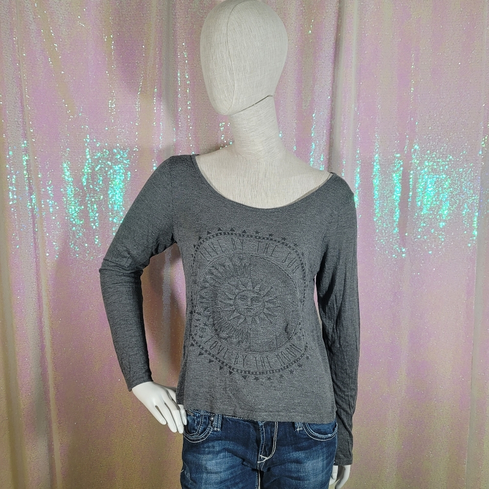 No Tag Grey and  Dark Grey Sun and Moon Graphic Long sleeve TShirt Size L